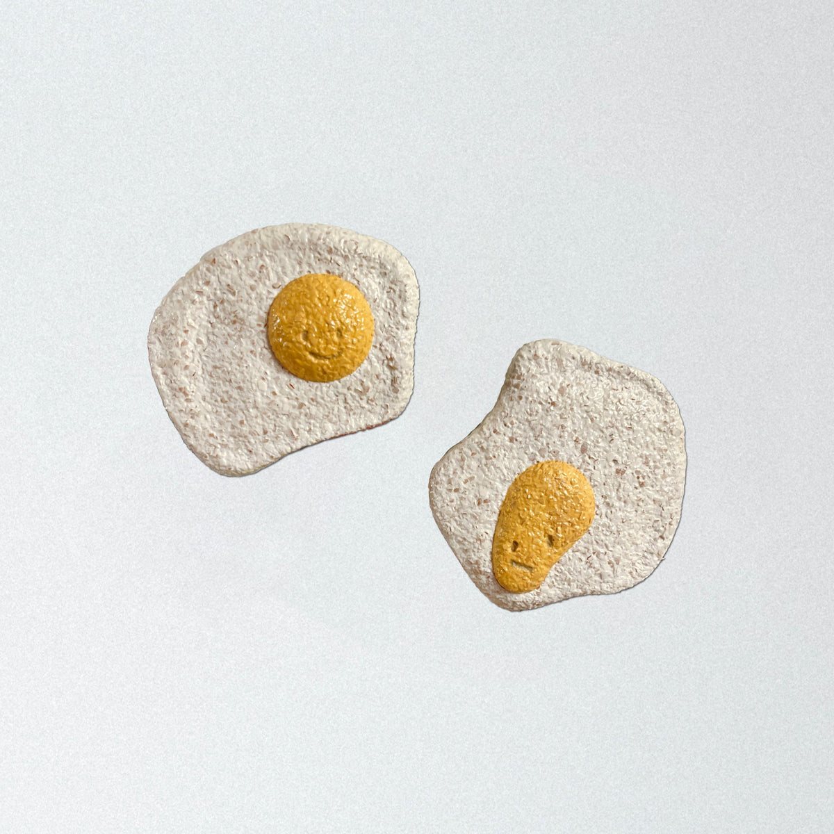 Magnet en coquilles d’œuf recyclées fond blanc