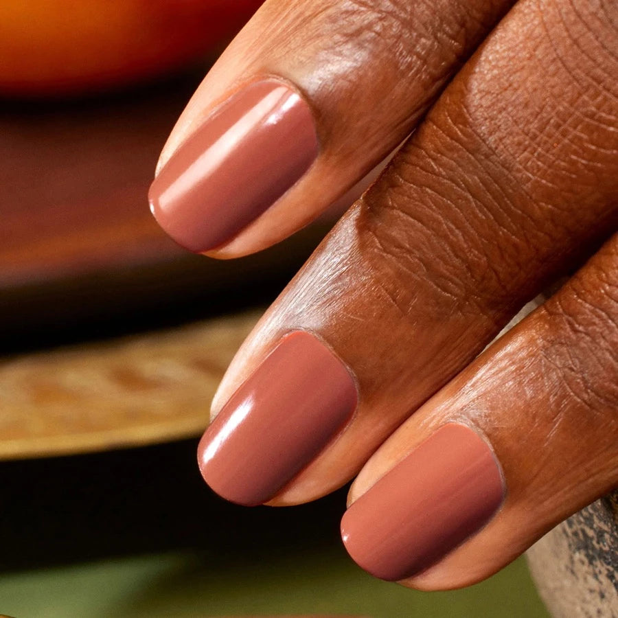 Vernis manucurist couleur brique