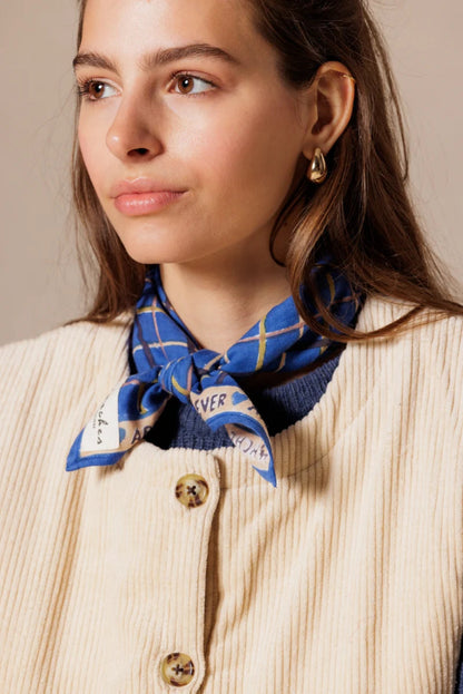 Foulard - Cahier Saphir porté