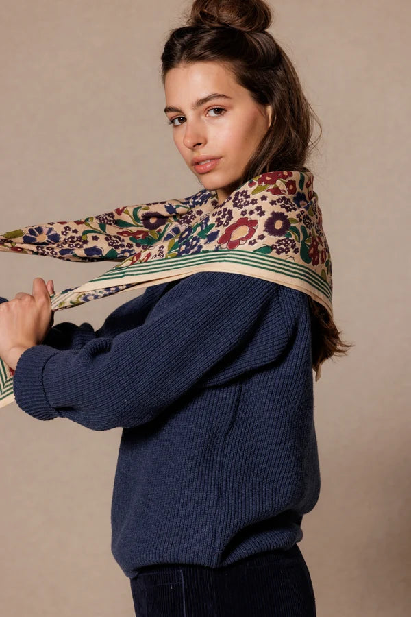 Foulard - September Macadamia porté