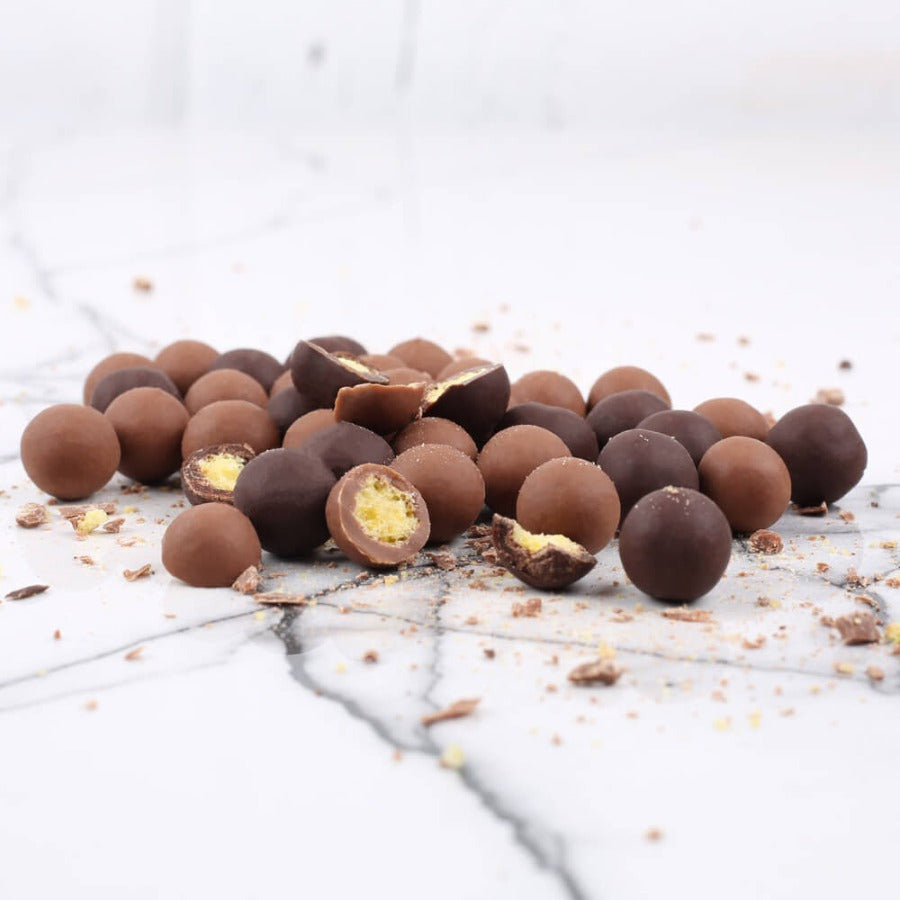 Billes croustillantes chocolat noir et lait