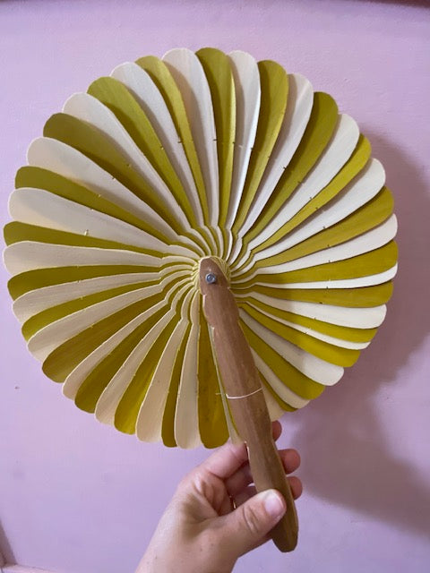 eventail jaune