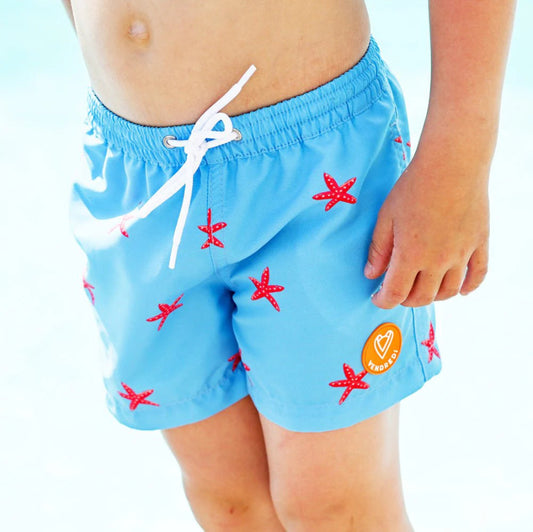 maillot-de-bain-enfant-bleu-clair-motif-etoile-de-mer-porte-face_0f5b413b-44d3-4e72-bdb4-0a9f5d175d48-265677